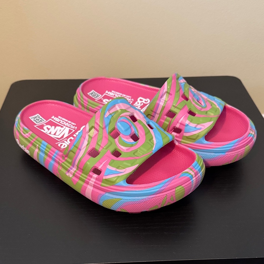 NWT Vans Barbie Pink and Green Slide Sandals Summer VR3 Crusher Women’s  Girls